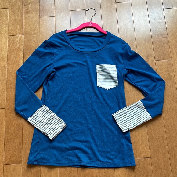 Blue Shirt with Black & White Striped Cuffs in Medium - Picture 1 of 3